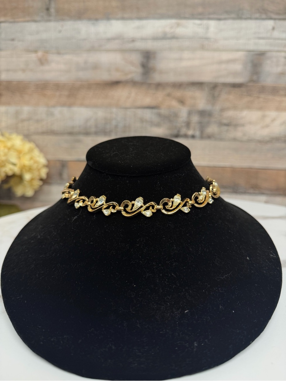 Vintage gold & white gem choker OS